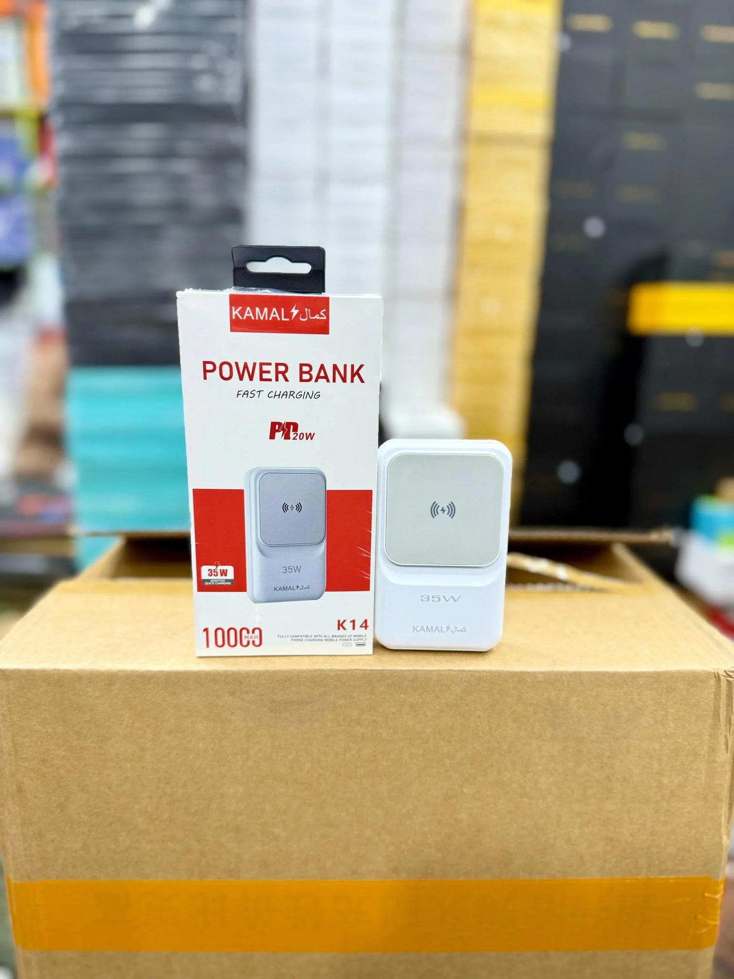 Kamal K14 10,000mAh MagSafe Power Bank (Built-In Lightning, USB-C & USB)