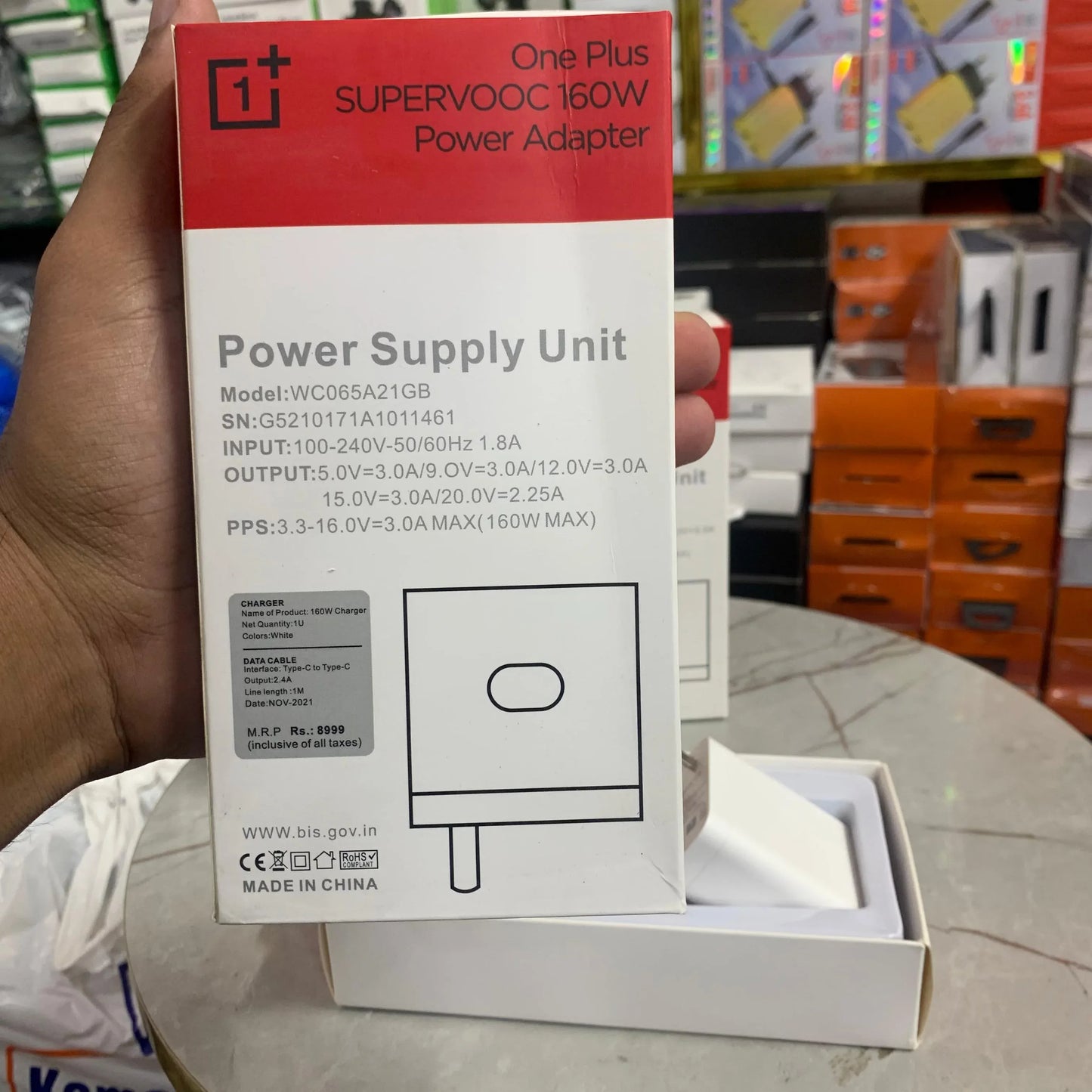 OnePlus SUPERVOOC 160W Power Adapter + USB-C Cable (Fast Charger)